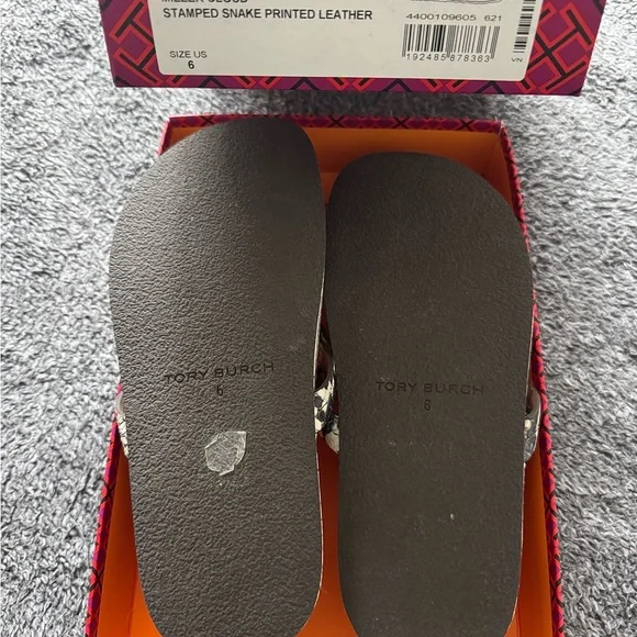 Tory Burch Black and White Snake-Print Miller Thong Sandals - Picture 3 of 3